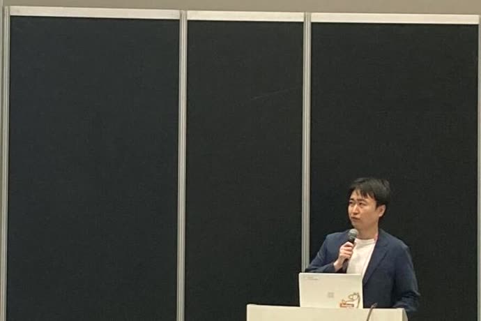展示会セミナーで登壇する代表の徳永